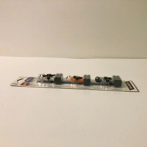 Star Wars  Lego Magnets Stormtrooper Y-wing Pilot AT-ST Driver - Picture 10 of 15